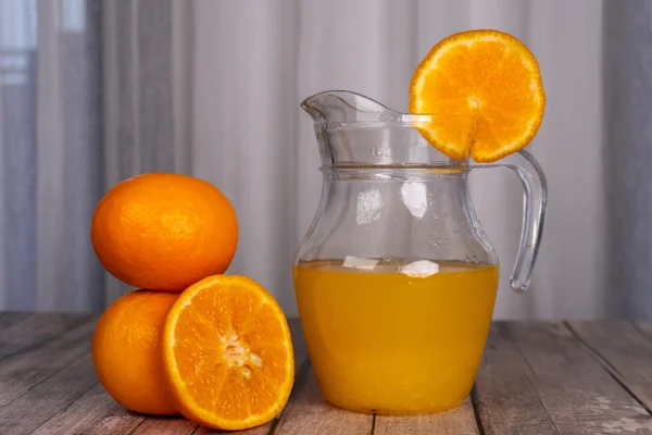 Naranjas de zumo valencianas cortadas mostrando su jugosidad